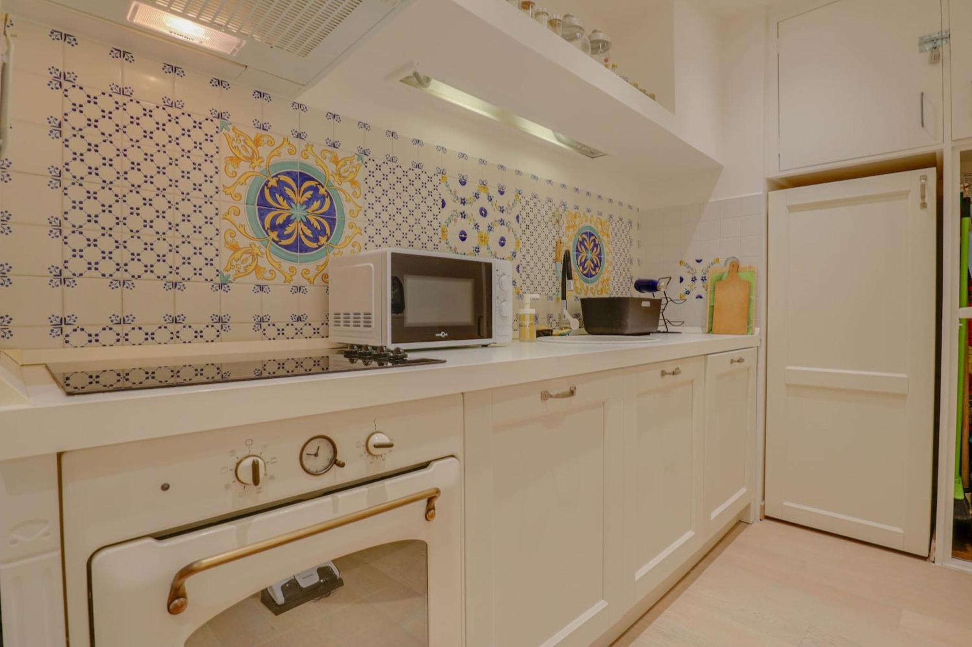 "Le Garavan Palace" Idyllique, Proche Gare Et Plage Menton Eksteriør billede