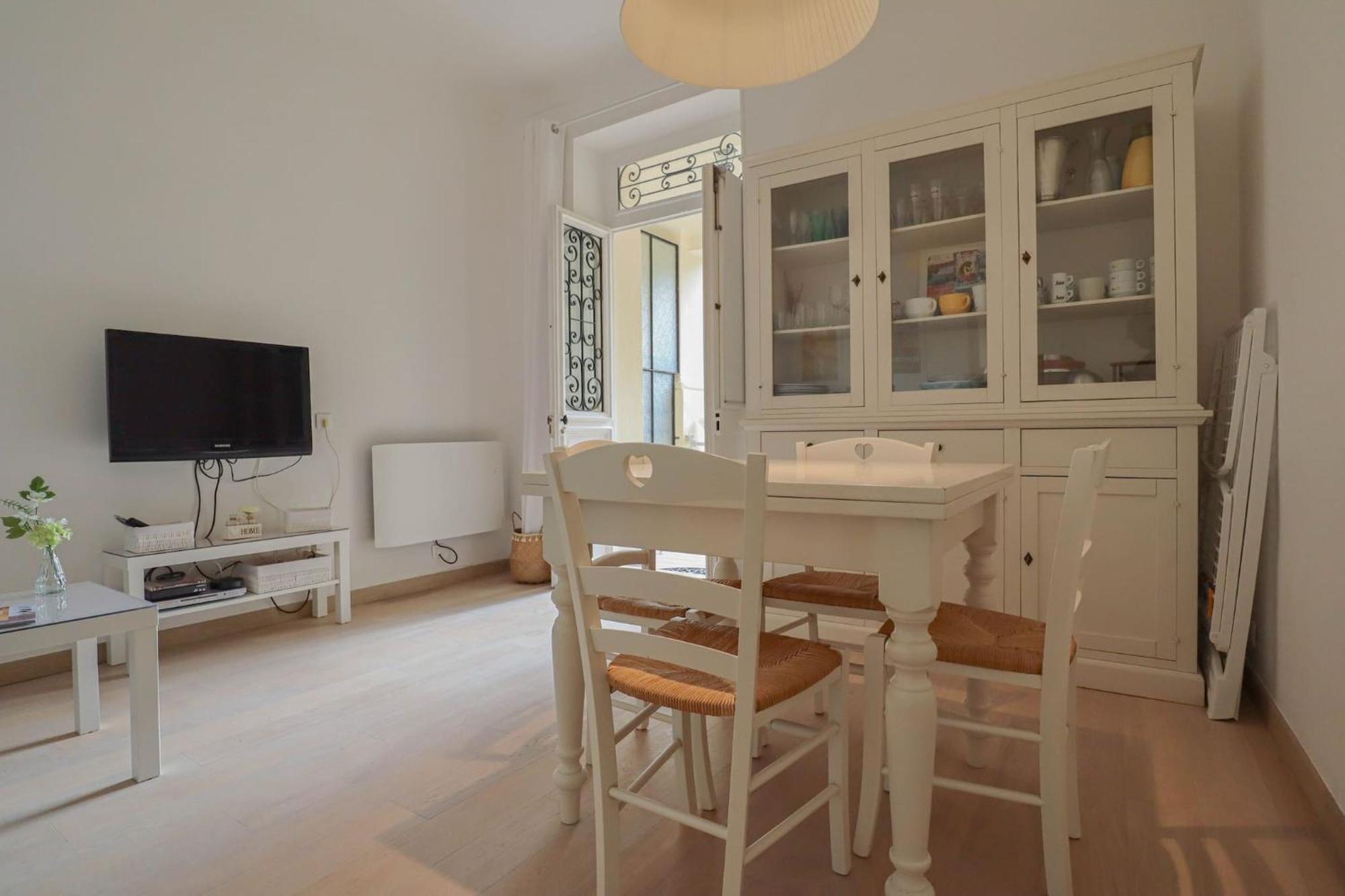 "Le Garavan Palace" Idyllique, Proche Gare Et Plage Menton Eksteriør billede
