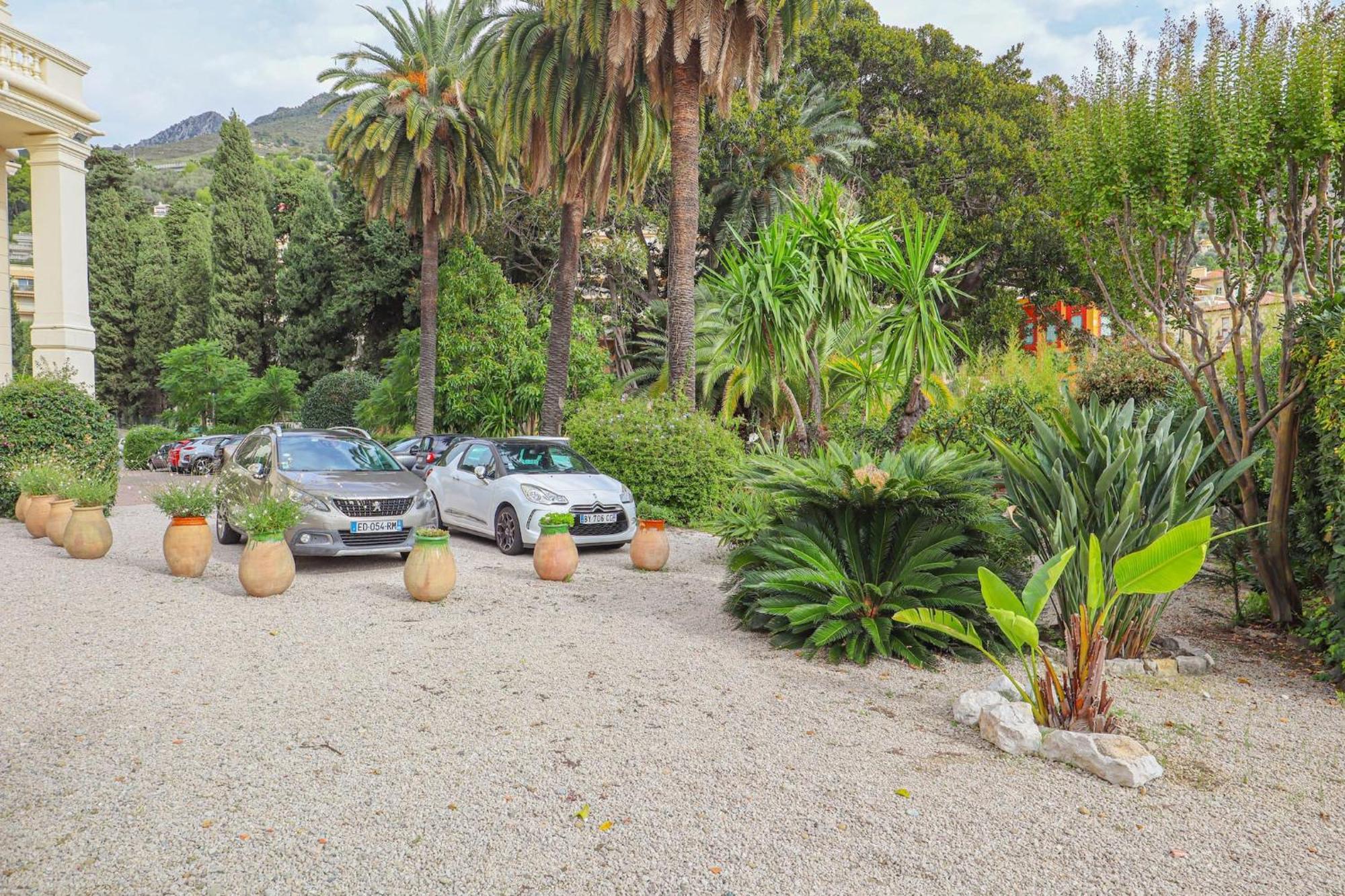 "Le Garavan Palace" Idyllique, Proche Gare Et Plage Menton Eksteriør billede